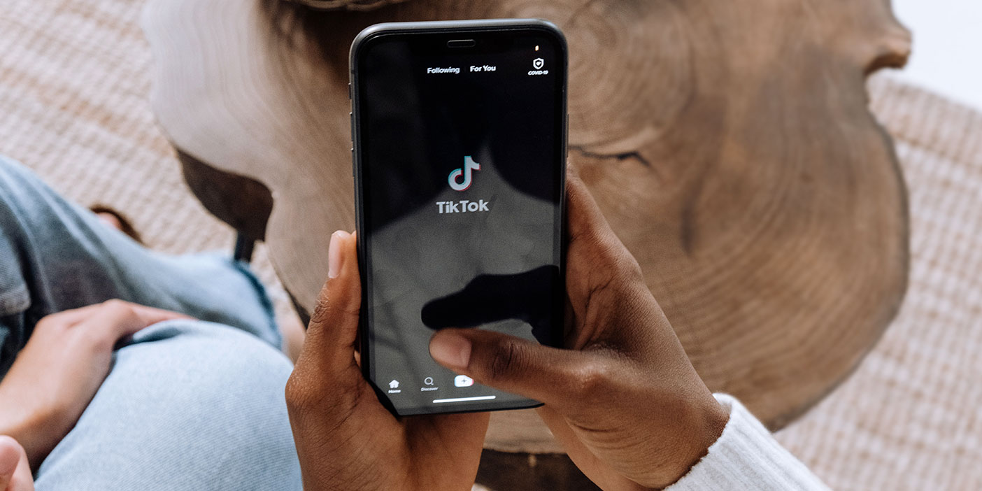 brand reposting user content